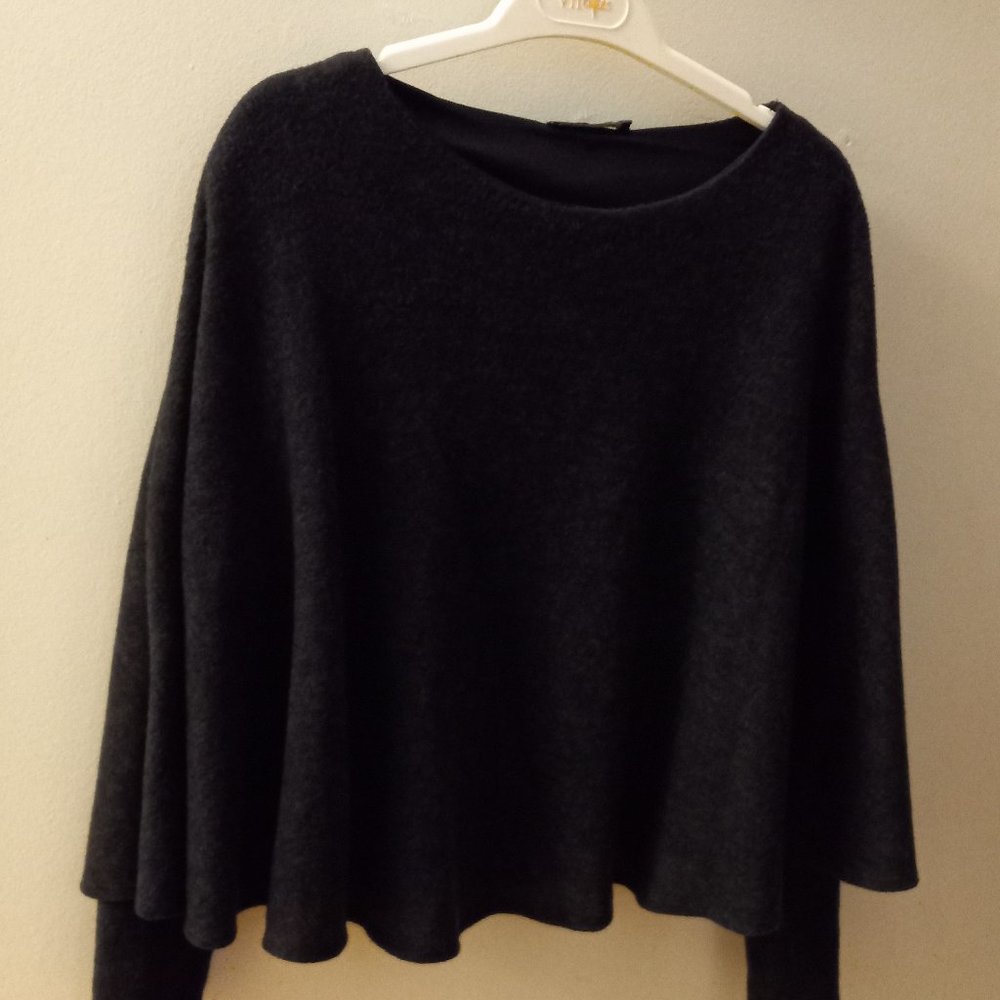 SWEATER SHAWL NEW WITH TAG